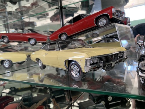 Modellauto authentics - modellauto, 1:18
