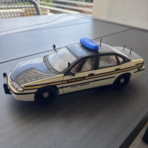 Maisto 2000 chevrolet impala - 2000,